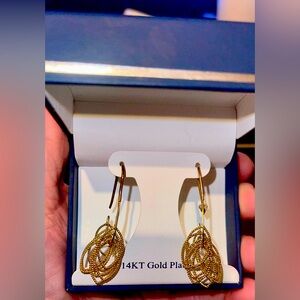 NIB 14KT Gold Plated Leaf Charms Dangle Pierced Earrings